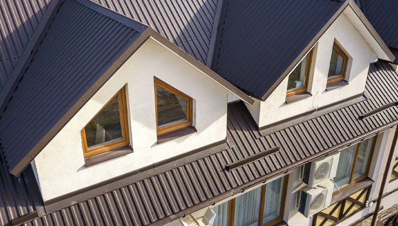 How to Roof a House with Metal Roofing